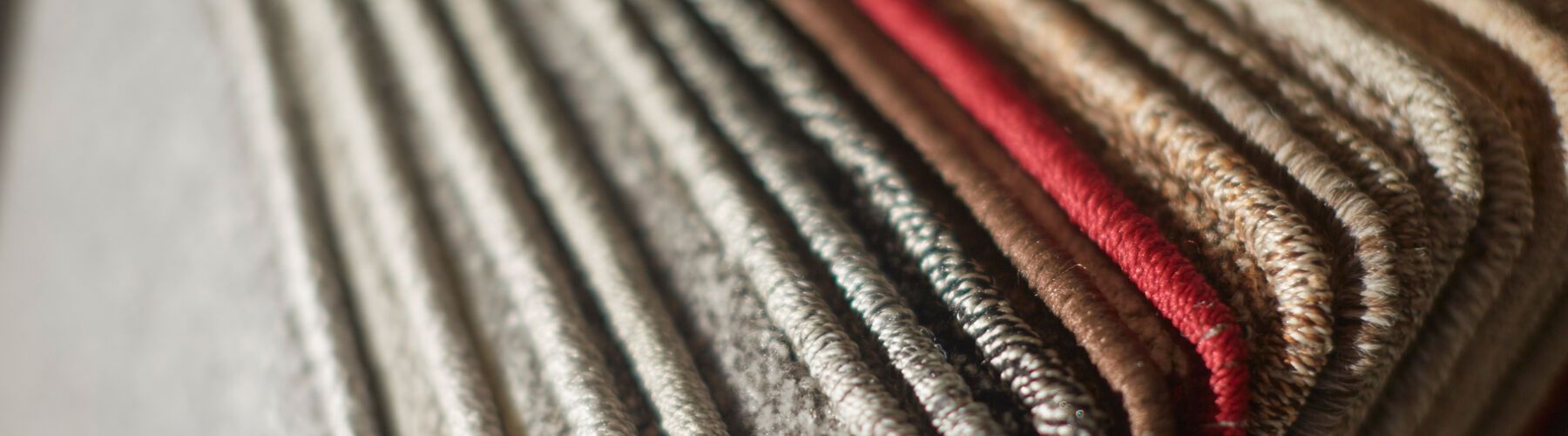 How to hang a rug on the wall